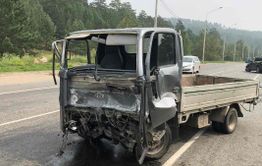Грузовик врезался в «Тойоту-Ленд-Крузер» в Чите