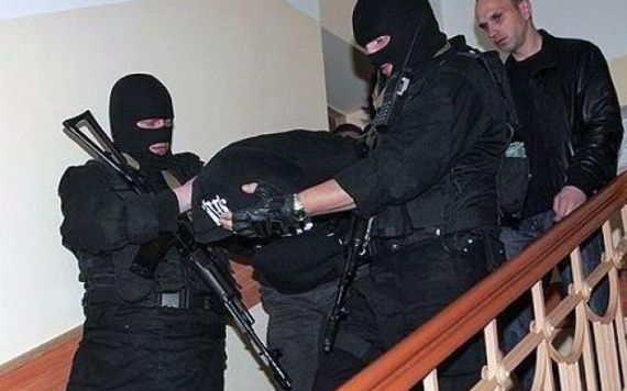Банду с участием полицейских ждет суд за нападения на торгпредов