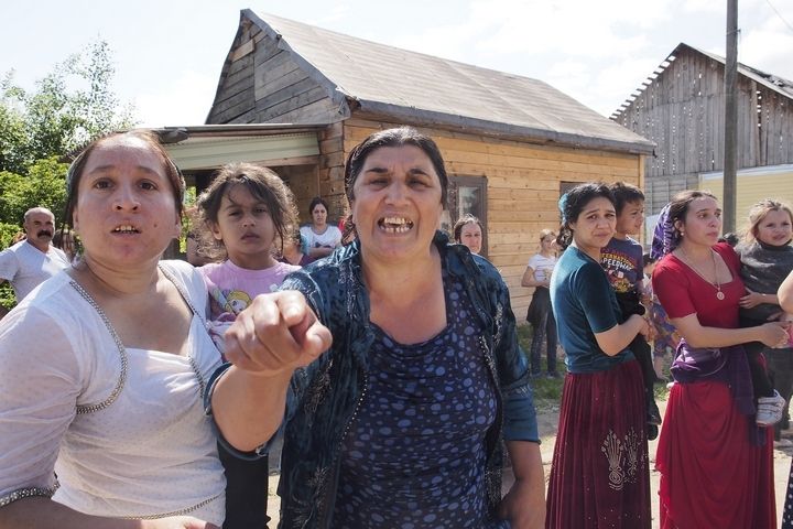 В Чите цыгане едой завлекают русских детей из неблагополучных семей