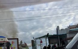 Букмекерская контора горит у ТЦ «Ся-Ян» в Чите
