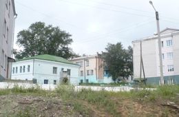 Подростки в Балее разбили 42 окна детского отделения больницы