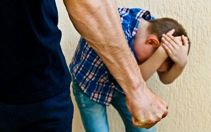В суд передано дело отчима, который заклеивал рот 5-летнему пасынку и истязал его