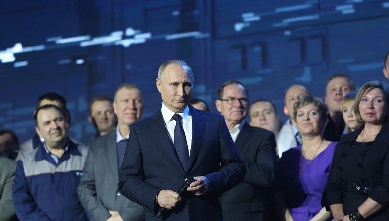 Путин предложил давать материнский капитал за первого ребенка 