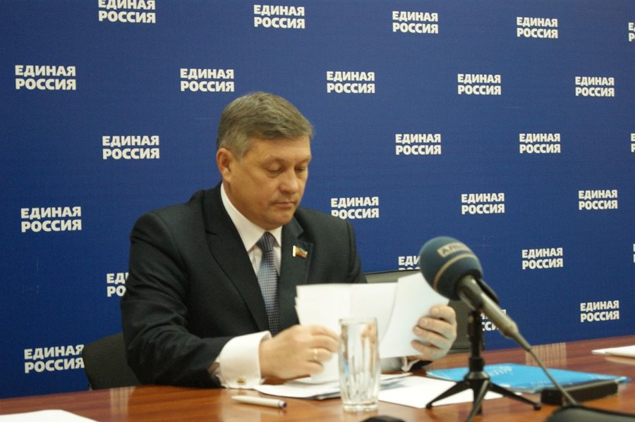 «Партия власти» решила развернуться к селу лицом