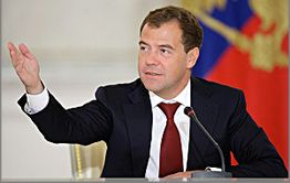 Медведев в Чите пообещал разобраться со структурами, не обеспечивающими вовремя финансирование зарплат