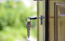 Забайкалец 16 лет не мог получить квартиру — документы на получение жилья потеряла администрация 