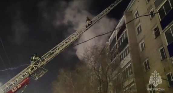 В Чите горела крыша пятиэтажки