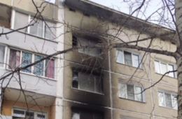 Жилой дом загорелся ночью в Краснокаменске