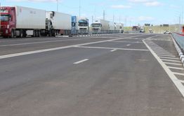 Больше 200 фур скопилось в Забайкальске на границе с Китаем