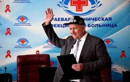 ​Главврач забайкальской инфекционной больницы зачитал рэп для женщин