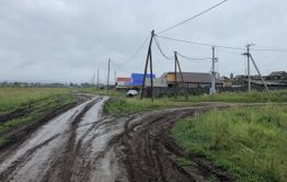 Власти больше трех лет не могут сделать дорогу на одной из улиц в Красном Чикое