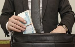​Предприниматель скрыл налогов на 3,8 млн рублей и накопил задолженность по зарплате в 1,5 млн в Чите