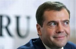 15 % жителей России считают Дмитрия Медведева «недалеким»