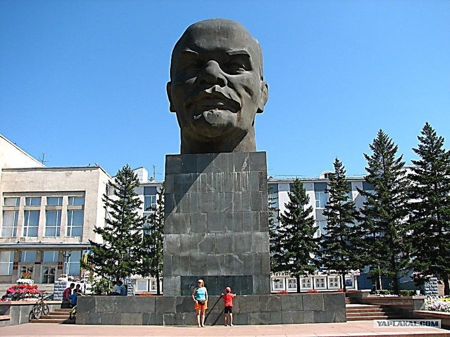 Власти Бурятии ввели полный локдаун из-за ухудшающейся обстановки с коронавирусом