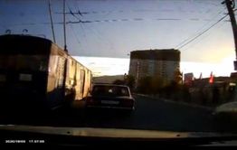 Читинцы засняли лихачащий троллейбус в районе «Сувениров». Видео.