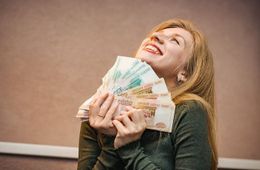 У бюджетников и госслужащих России на 5% выросли зарплаты