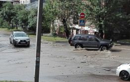 Улицы Читы превратились в бурные реки после дождя
