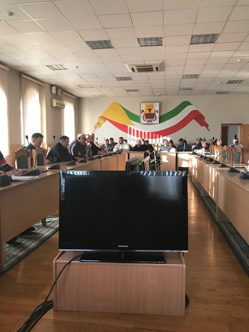 ​В администрации Читы состоялось совещание Александра Спожникова с управляющими компаниями и «Олерон+»