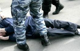 Избивший Бациллу начальник нерчинского ГИБДД избежал не только уголовной, но и административной ответственности