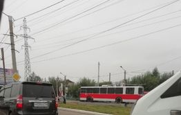 Красно-белый троллейбус поставили на место золотого в Чите