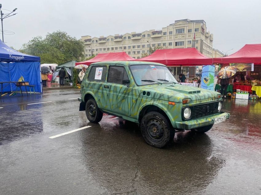 Автомобиль на СВО передали жители Приаргунского округа 