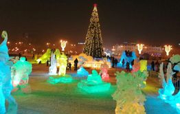 ​Власти Читы обезопасили отбойники на горке на площади Ленина