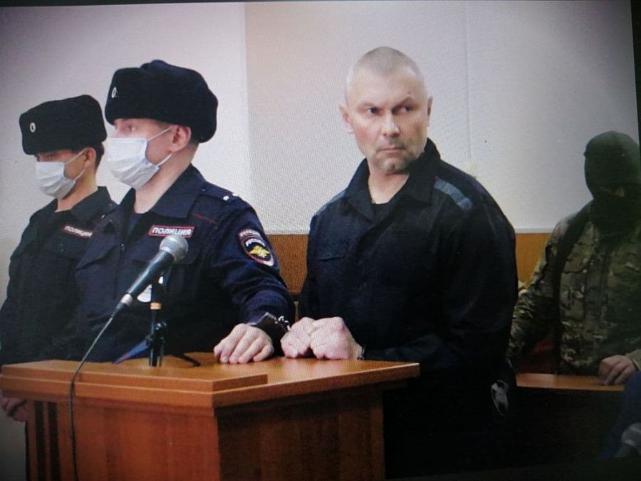В Чите в качестве свидетеля по делу вора в законе Тахи допрашивают его криминального оппонента Ведеру (видео)