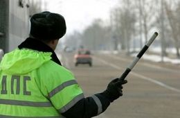 Следователи возбудили уголовное дело против жителя Борзи, напавшего на составлявших протокол сотрудников ДПС