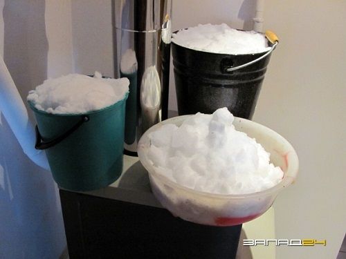 Жители села Ясная добывают питьевую воду из снега и льда