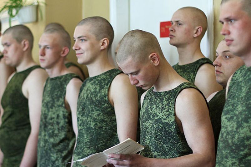 Около 3 тысяч забайкальцев поступят на военную службу