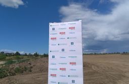 За этим аншлагом на поле к октябрю должна поя...