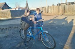 Раньше велосипед с рулем от машины можно было...