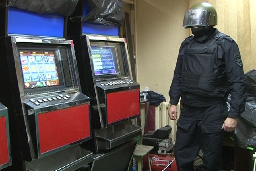 ​Органазатора игрового клуба, осужденной на 1,5 года условки, 