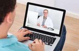 АСИ предлагает ввести электронные карты пациентов и рецепты