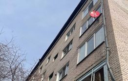 Выбитые от взрыва окна в домах Антипихи планируют заменить до конца недели