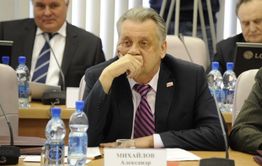 Этот вышел — чехарда с кандидатами в губернаторы