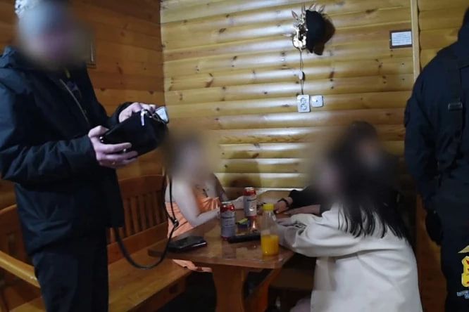Бордель с 30 проститутками накрыли в Чите (видео)