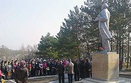 В Первомайском открыли восстановленный памятник Ленину