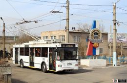 Водитель троллейбуса зажал дверьми ногу читинки и прокатил по проезжей части