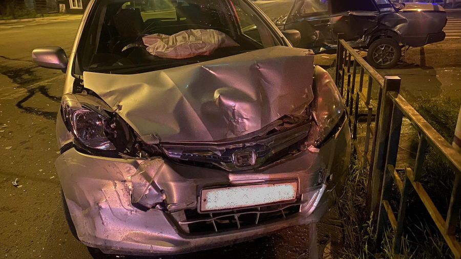 В Чите столкнулись два автомобиля, есть пострадавшие