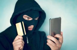 Мошенники сняли со счета забайкальца более полумиллиона рублей и оформили на него кредит 300 тысяч