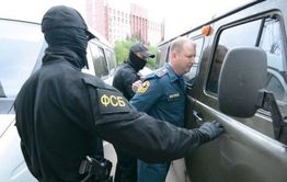 Экс-сотрудника МЧС в Забайкалье признали виновным в мошенничестве. Его задержали на заседании в мэрии Читы.