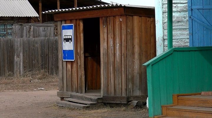 Забайкальские дети не могут попасть в школу из-за пьющего водителя 