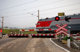 В Антипихе и Атамановке закроют движение через ЖД-переезды
