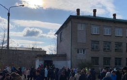 Читинские школы эвакуируют из-за сообщений о минировании — детей отпускают домой