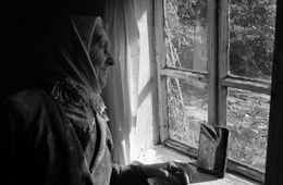 Попробуйте отменить одиночество. Старому что малому нужна семья. 