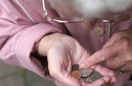 Хавай, россиянин: Госдума одобрила повышение пенсионного возраста