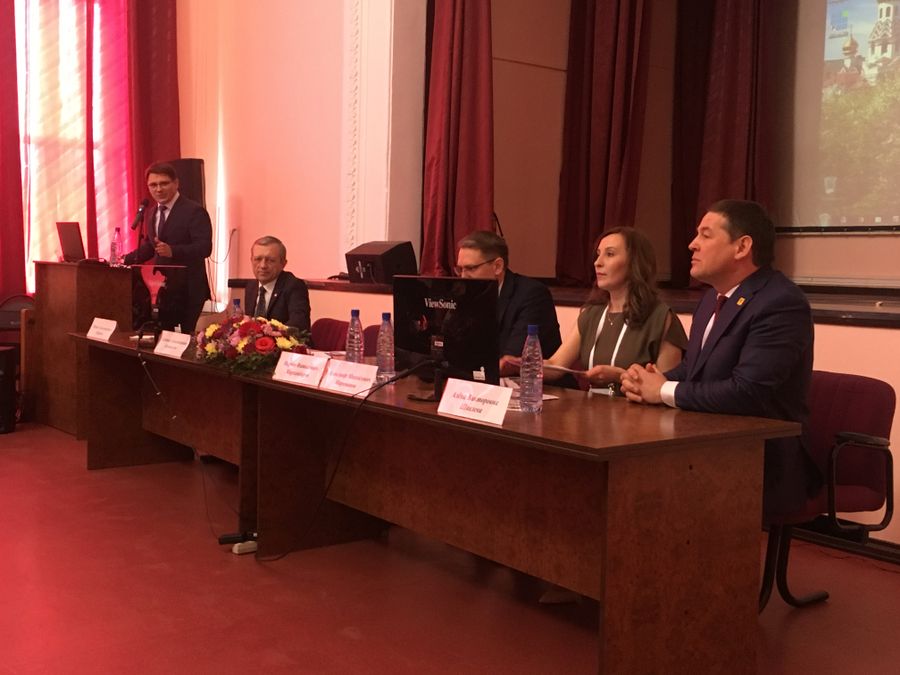 По приглашению главы Забайкалья в Чите работают врачи-нейроонкологи