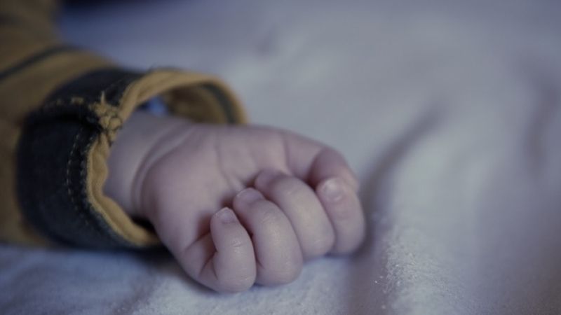 Жительница Шерловой горы нашла мёртвой свою трёхмесячную дочь и ушла в запой на два дня. Возбуждено уголовное дело.