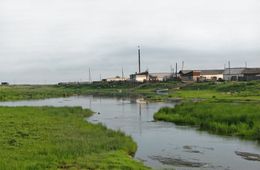 Предательство памяти: в забайкальском селе памятник погибшим в ВОВ закрыли рекламным щитом